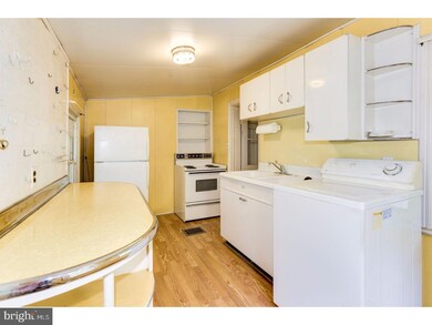 1405 Bridgeboro Rd, Beverly, NJ 08010 - photo 5
