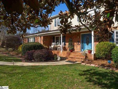 39 Hillsborough Dr, Greenville, SC 29615 - photo 3