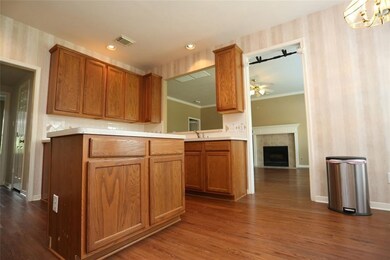 5204 Jolie Dr, Pearland, TX 77584 - photo 7