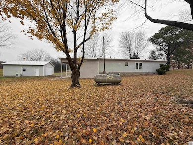 95 Juniper Ln, Calvert City, KY 42029 - photo 7