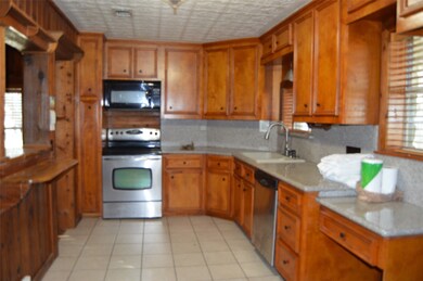 31130 Rochen Rd, Waller, TX 77484 - photo 6