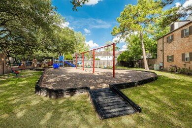 869 Wax Myrtle Ln unit A, Houston, TX 77079 - photo 6