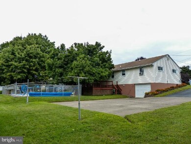 747 Fairmont Rd, Riegelsville, PA 18077 - photo 5