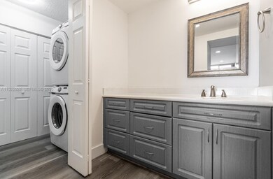 854 NW 87th Ave unit 504, Miami, FL 33172 - photo 6