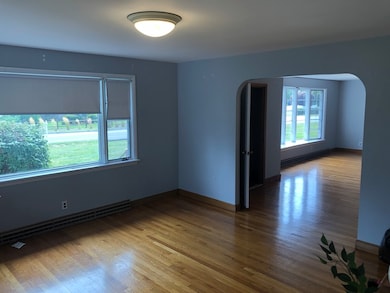 115 Vine St unit 1, Saugus, MA 01906 - photo 3