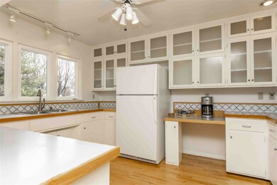 4204 Crestview Dr, Cedar Falls, IA 50613 - photo 7