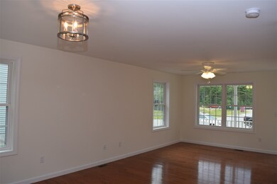43 Millers Farm Dr unit 36, Rochester, NH 03868 - photo 3