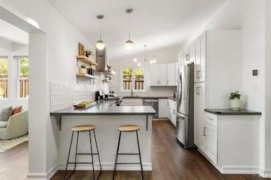 106 Labrea Way, San Rafael, CA 94903 - photo 2