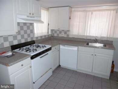 173 Green Ln, Philadelphia, PA 19127 - photo 4