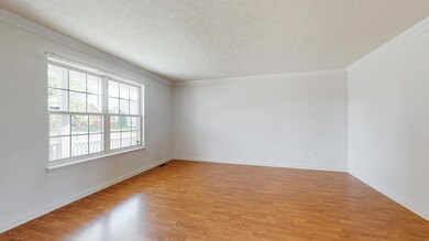 6000 Grandel Pointe Ct Louisville KY 402