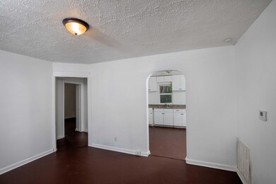 Locust Street House 006