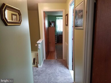 1418 Rainer Rd, Brookhaven, PA 19015 - photo 7