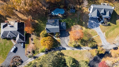 10 Glen Ln, Newburgh, NY 12550 - photo 4