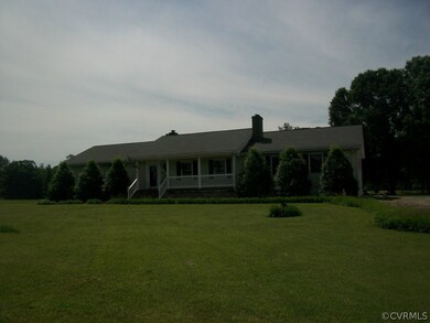 5303 W Quaker Rd, Disputanta, VA 23842 - photo 2