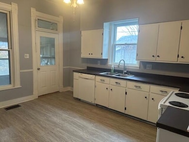 508 E Walnut St, Boonville, MO 65233 - photo 5