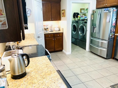 6825 E Fountain Way, Fresno, CA 93727 - photo 6