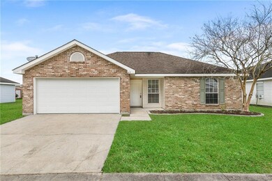 4613 Bayou Des Familles Dr, Marrero, LA 70072 - photo 2