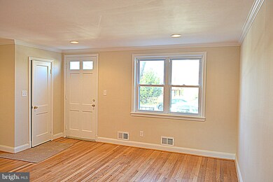 1151 Deanwood Rd, Parkville, MD 21234 - photo 3