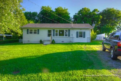 313 Chestnut Dr, Shelbyville, TN 37160 - photo 2