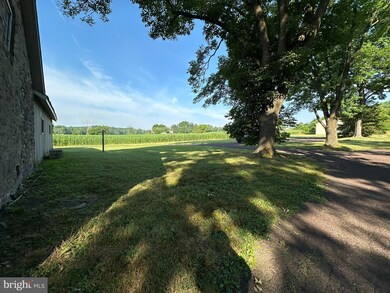 4573 Curly Hill Rd, Doylestown, PA 18902 - photo 4