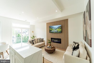 2517 Ontario Rd NW unit 8, Washington, DC 20009 - photo 2