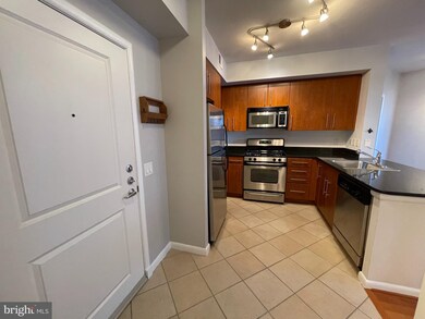 Clarendon 1021 unit 530, Arlington, VA 22201 - photo 4