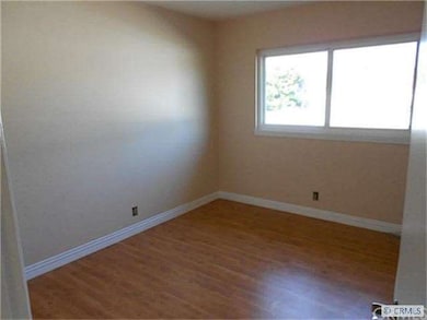UPTAIRS BEDROOM
