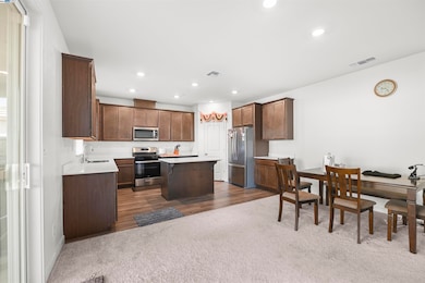 9620 Mason Trails Rd, Roseville, CA 95747 - photo 2