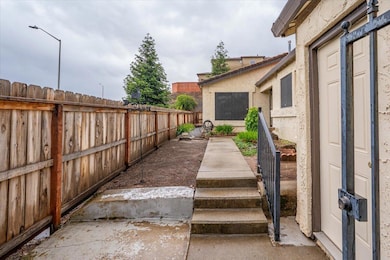 25-696 Buckthorn Dr - E-2