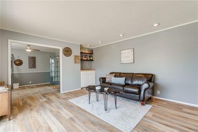 12020 Camelot Dr, Oklahoma City, OK 73120 - photo 6