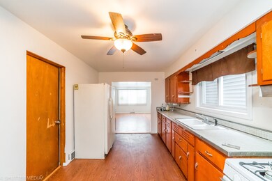 4923 W 28th Place, Cicero, IL 60804 - photo 7