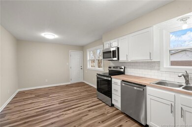 102 Lisa Ln, Charlestown, IN 47111 - photo 3