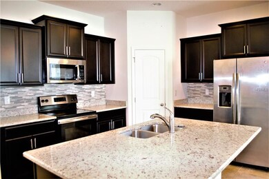 Stunning cabinetry & crown molding