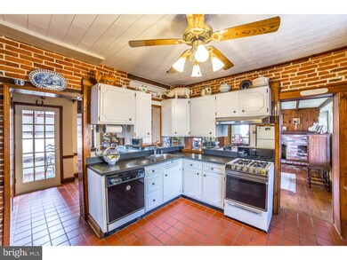 32 Main St, Harleysville, PA 19438 - photo 5