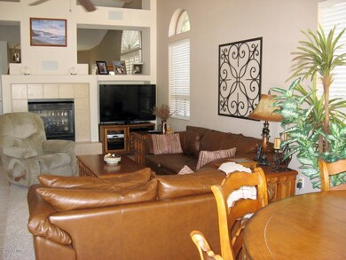Family Room w/2-Sided Fireplace
