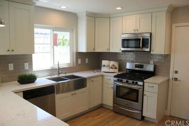 Gorgeous porcelain glazed tiled backsplash, all ne
