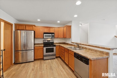 5910 Austin Ave, Davenport, IA 52804 - photo 7