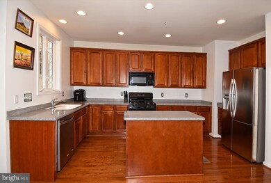 20107 Cider Barrel Dr, Germantown, MD 20876 - photo 2