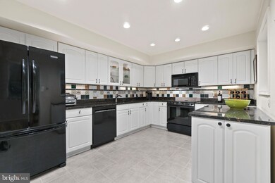 4990 Sentinel Dr, Bethesda, MD 20816 - photo 5