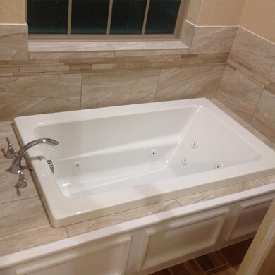 809 Dogwood Ln, Fredericksburg, TX 78624 - photo 4