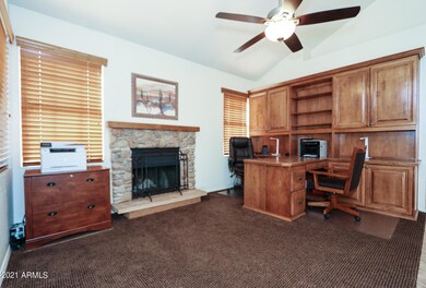 5 Living Room (with Built in Desk)