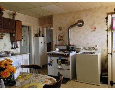 14 Hastings Ave, Worcester, MA 01606 - photo 6