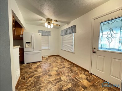 2551 106th St, Toledo, OH 43611 - photo 7