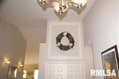 5321 Baraboo Ct, Davenport, IA 52804 - photo 2