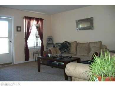 2340 Bay Meadows Ct unit E, Winston Salem, NC 27103 - photo 6