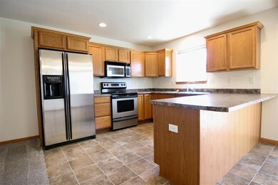 5005 Algonquin Dr unit 1, Cedar Falls, IA 50613 - photo 4