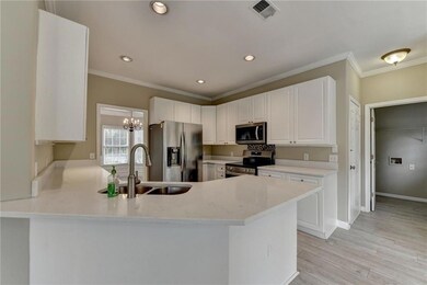 10750 Avian Dr, Alpharetta, GA 30022 - photo 7