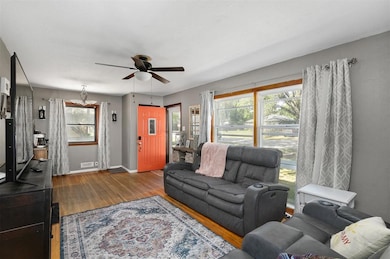 1245 NE 50th Place, Des Moines, IA 50313 - photo 2