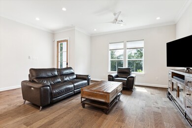 710 Pittman St, Houston, TX 77009 - photo 4