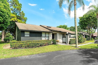 476 Lynbrook Ct unit 476, Royal Palm Beach, FL 33411 - photo 3